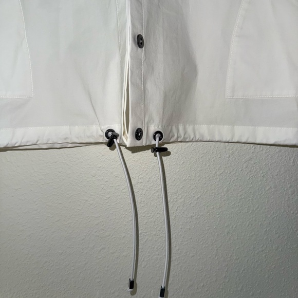 NWT $595 St. John Sport Techno Button Down Stretch Shirt Jacket Navy Size M - Picture 4 of 7